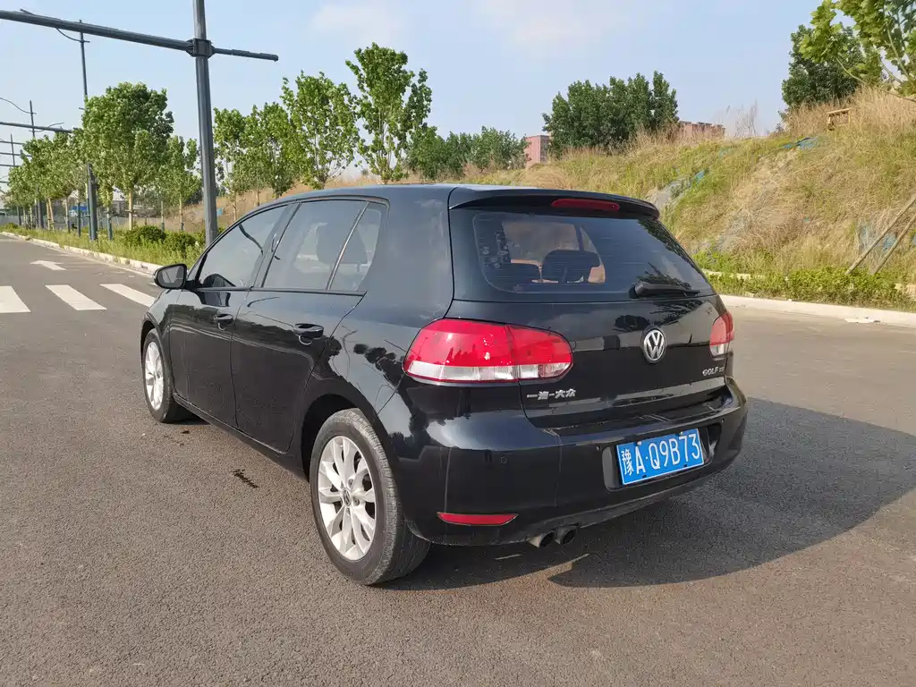 VOLKSWAGEN GOLF 2012