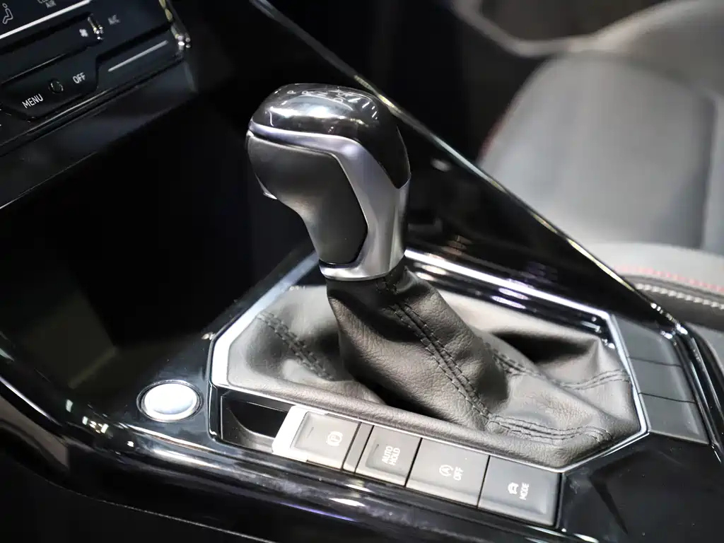 VOLKSWAGEN TAYRON 2020