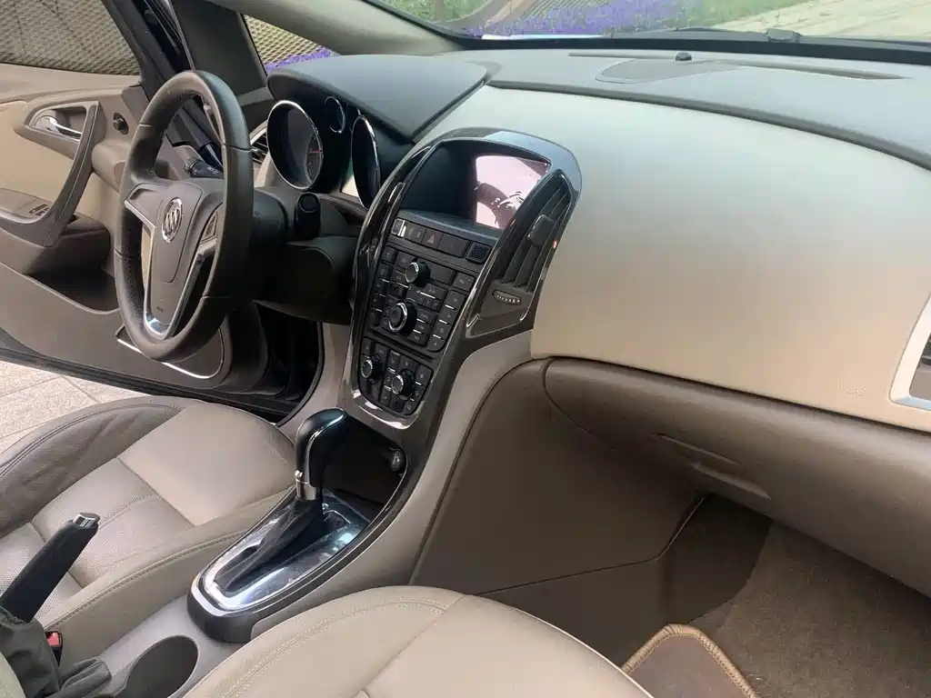 BUICK EXCELLE 2011