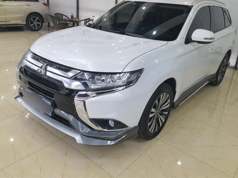 MITSUBISHI OUTLANDER 2021