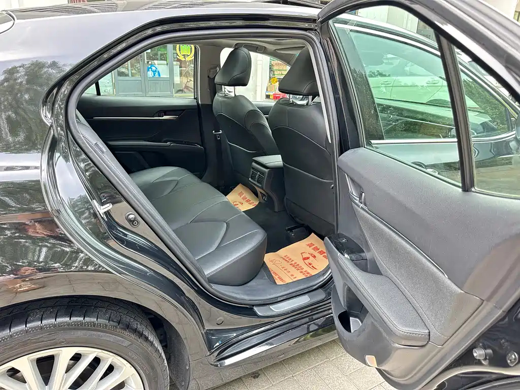 TOYOTA CAMRY 2021