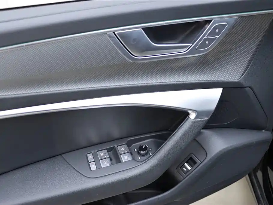 AUDI A6L 2023