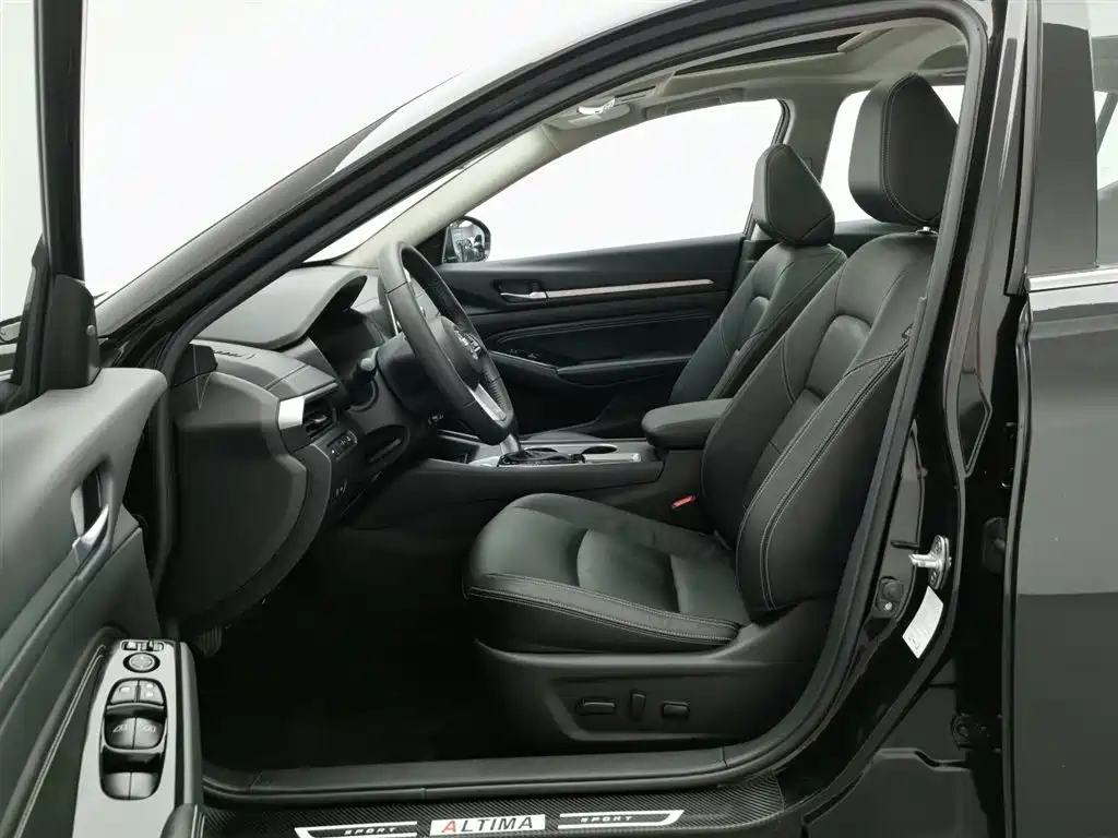 NISSAN TEANA 2019