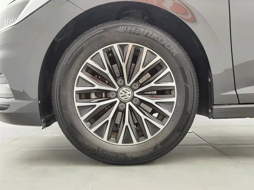 VOLKSWAGEN SAGITAR 2021