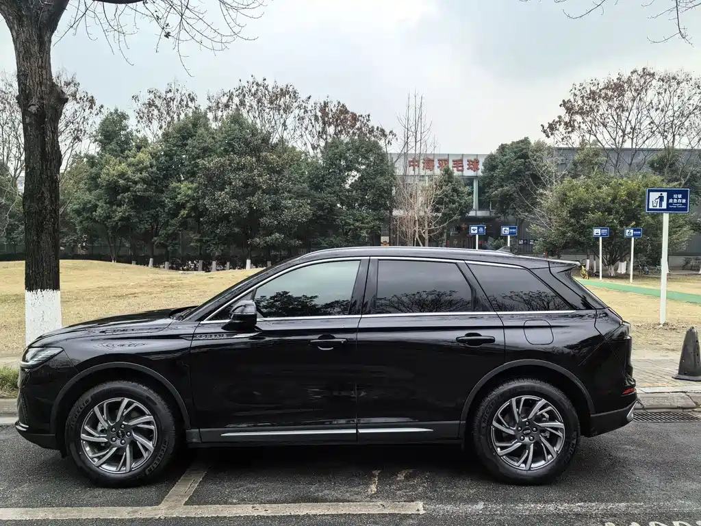 LINCOLN ADVENTURER 2023