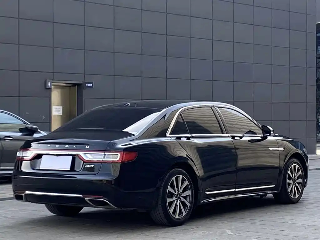 LINCOLN CONTINENTAL 2017
