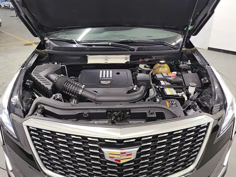 CADILLAC XT5 2021