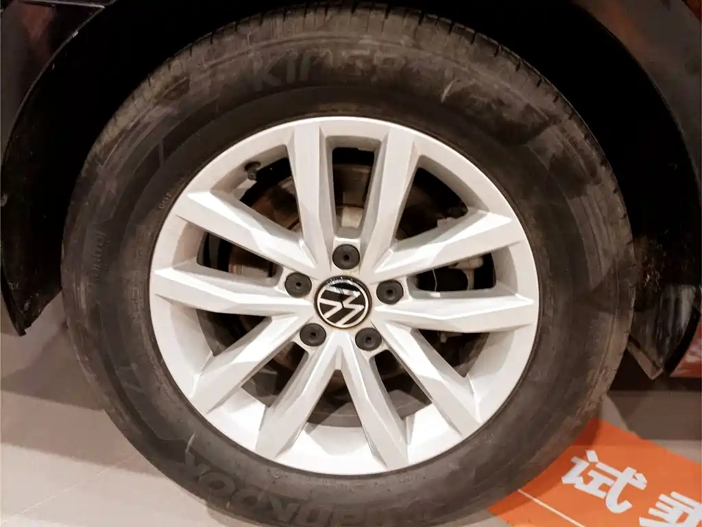 VOLKSWAGEN MAGOTAN 2023