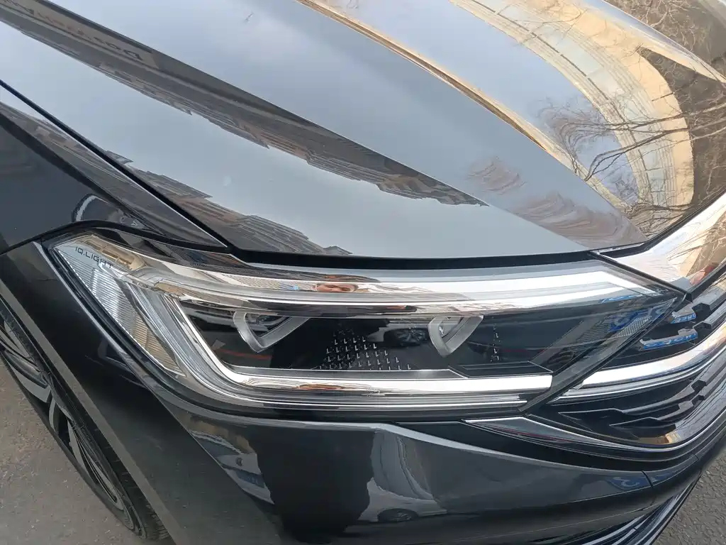 VOLKSWAGEN SAGITAR 2023