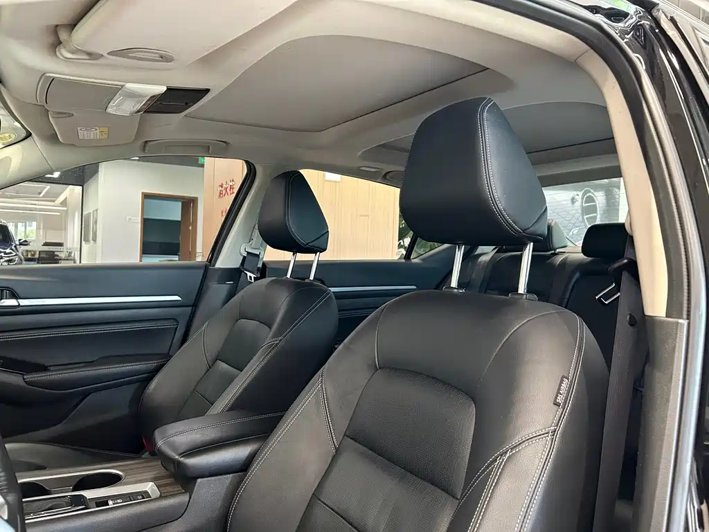 NISSAN TEANA 2021