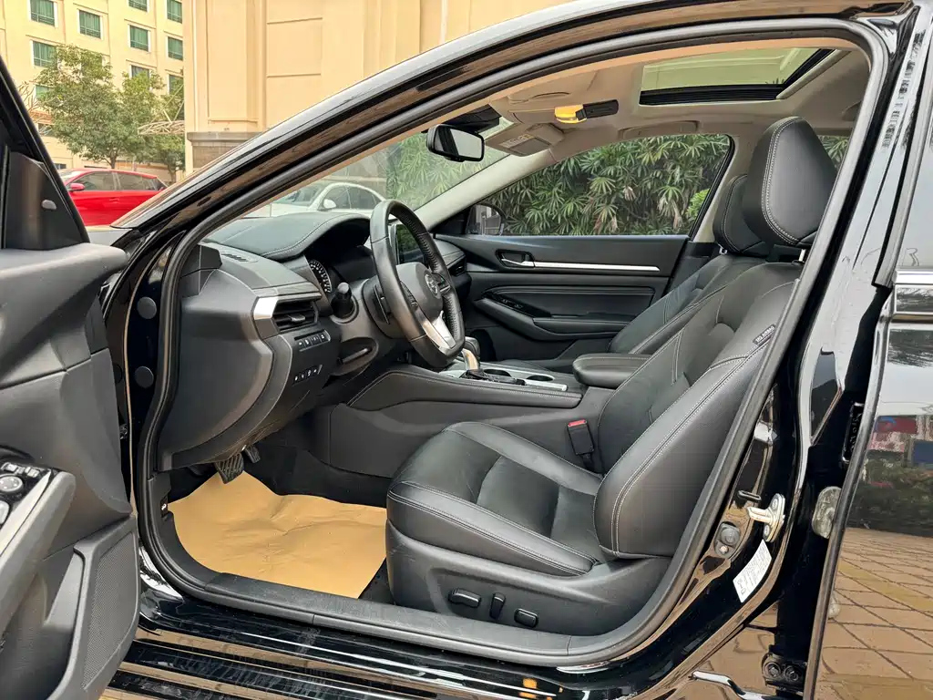 NISSAN TEANA 2022