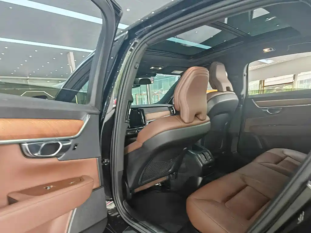 VOLVO S90 2021