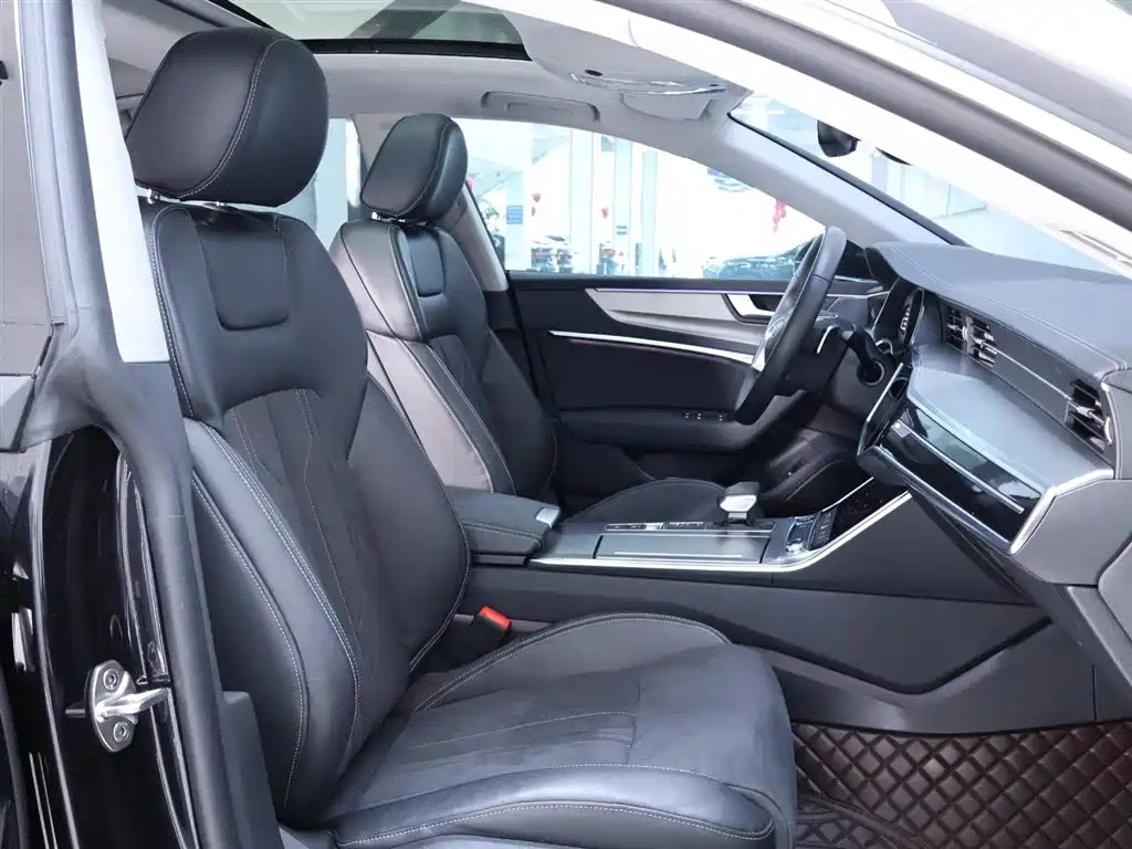 AUDI A7L 2023