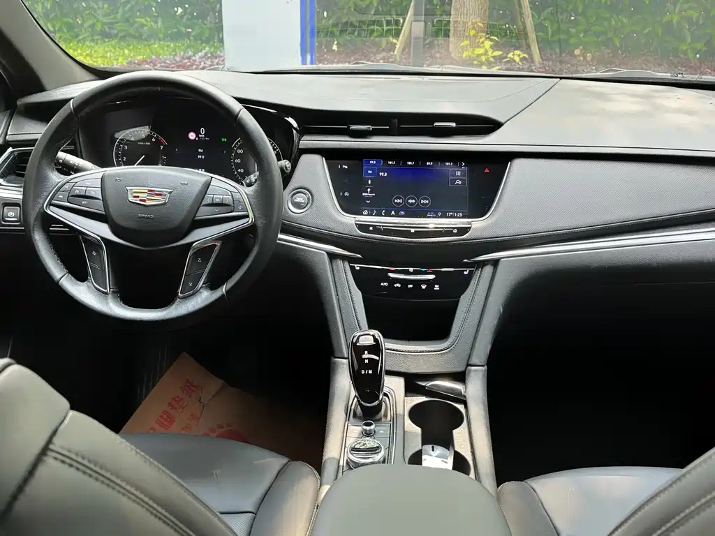 CADILLAC XT5 2020