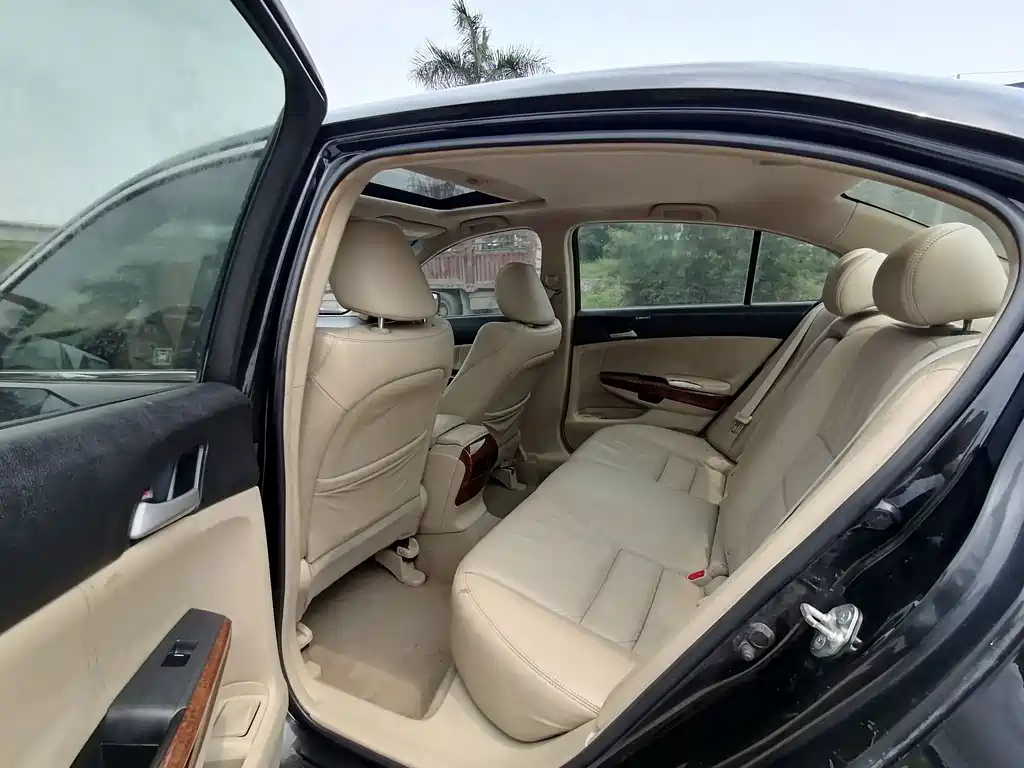 HONDA ACCORD 2011