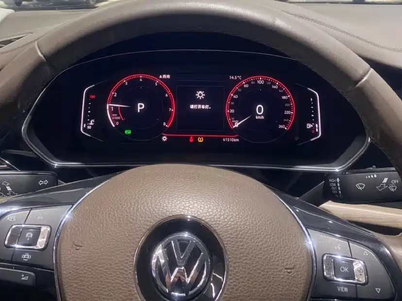 VOLKSWAGEN PASSAT 2020