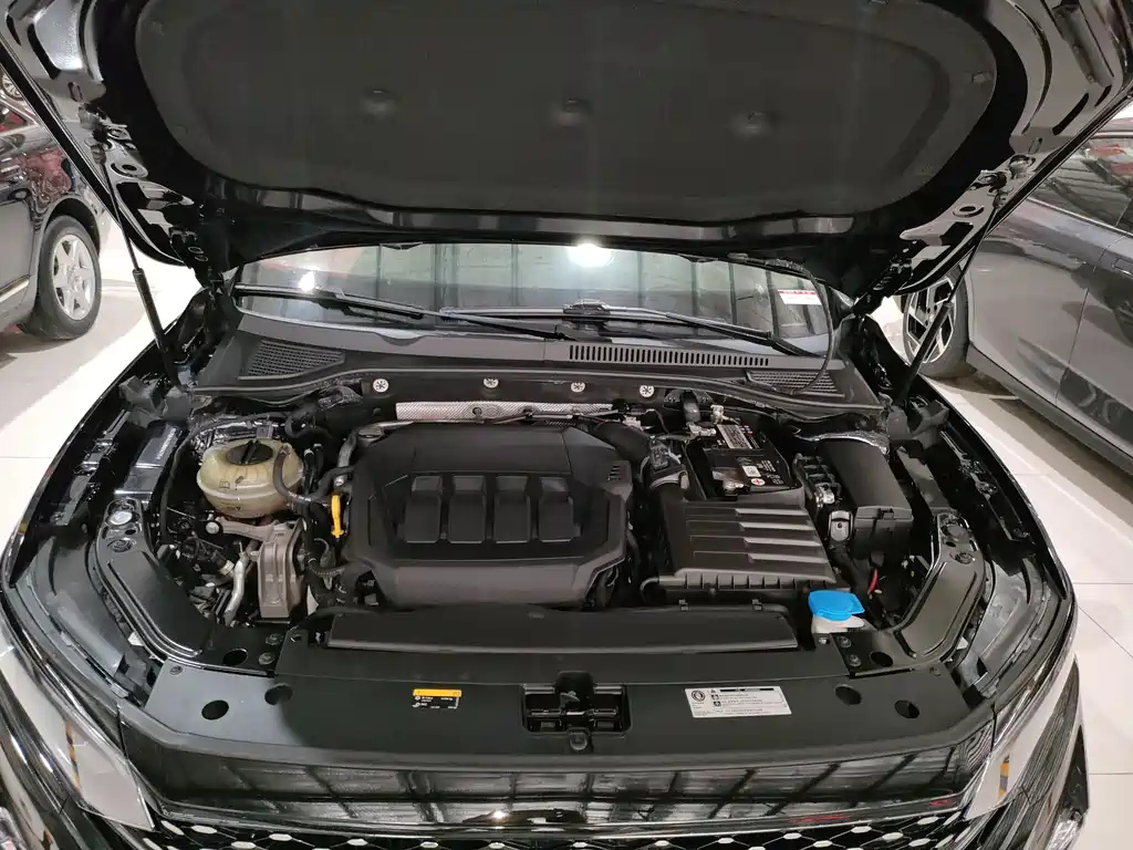 VOLKSWAGEN PASSAT 2021