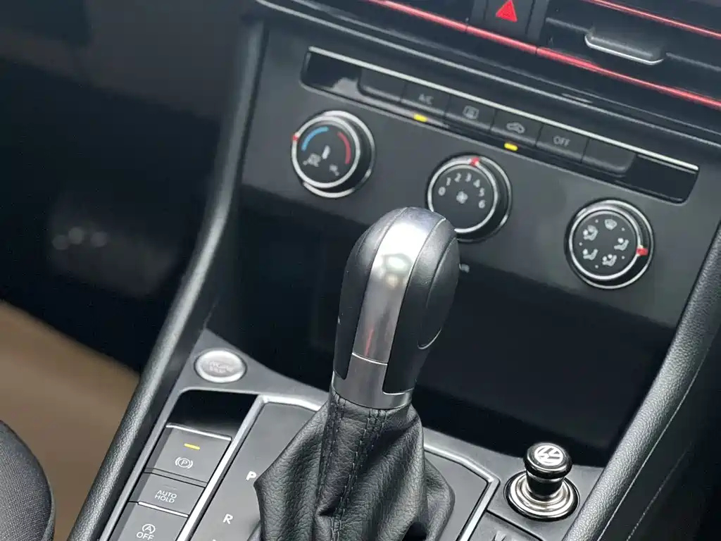 VOLKSWAGEN LAVIDA 2022