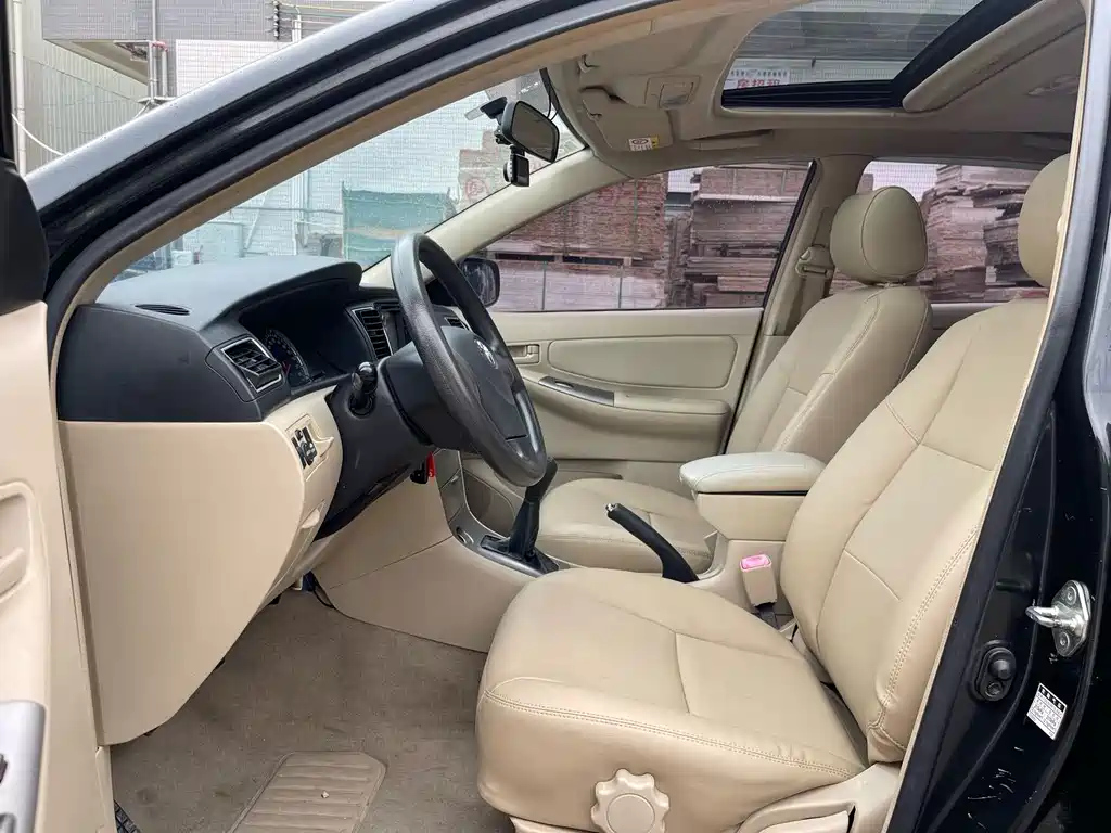 TOYOTA COROLLA 2013