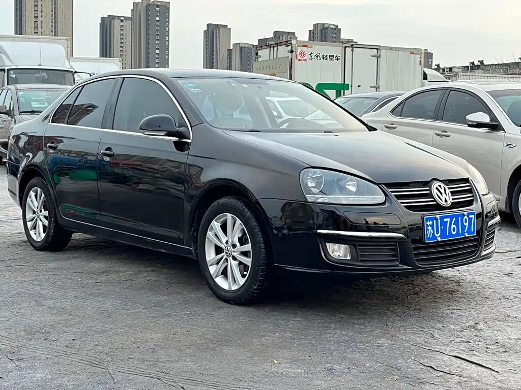 VOLKSWAGEN SAGITAR 2011