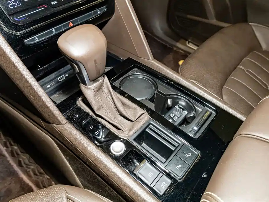VOLKSWAGEN VILORAN 2021