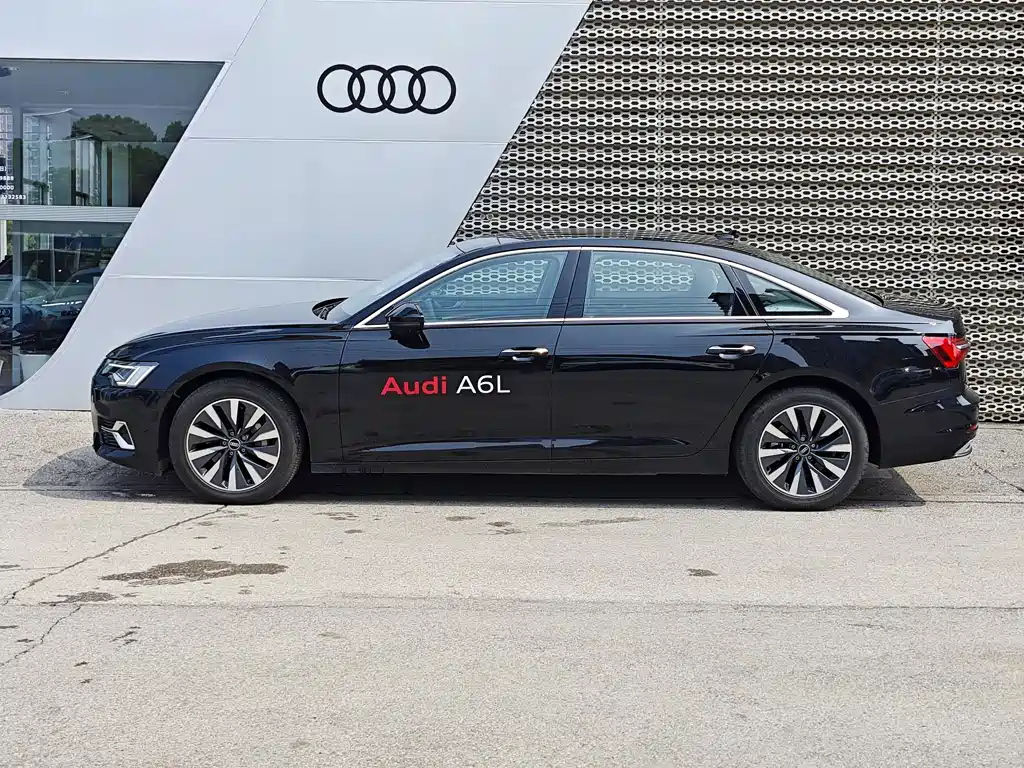 AUDI A6L 2023