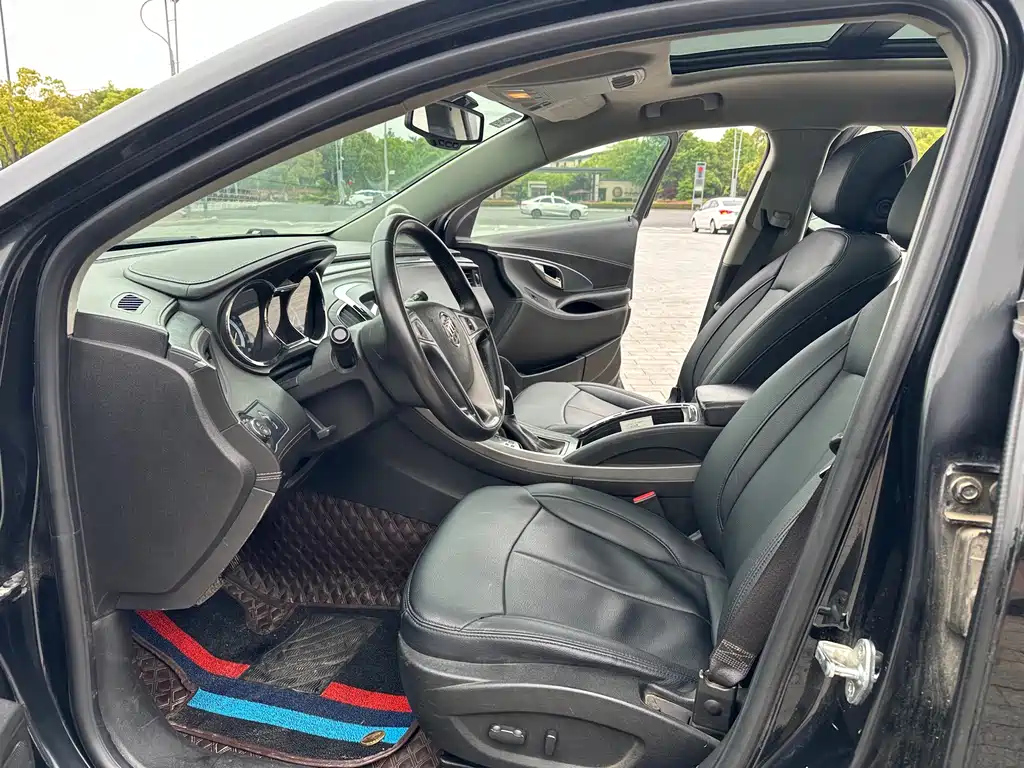BUICK LACROSSE 2012