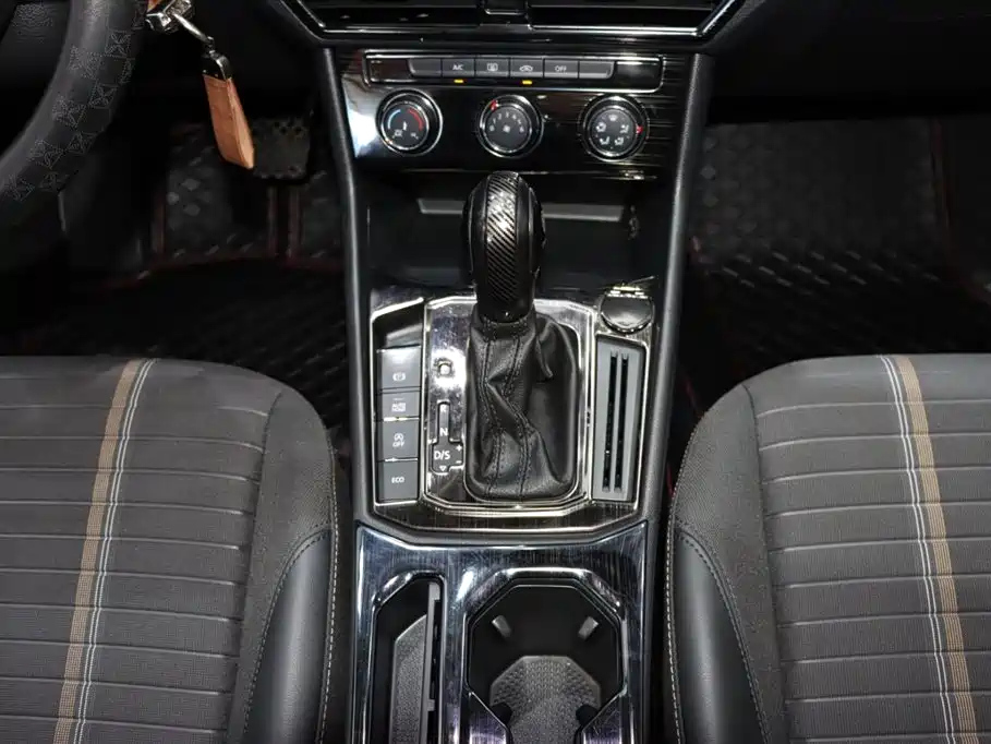 VOLKSWAGEN LAVIDA 2022