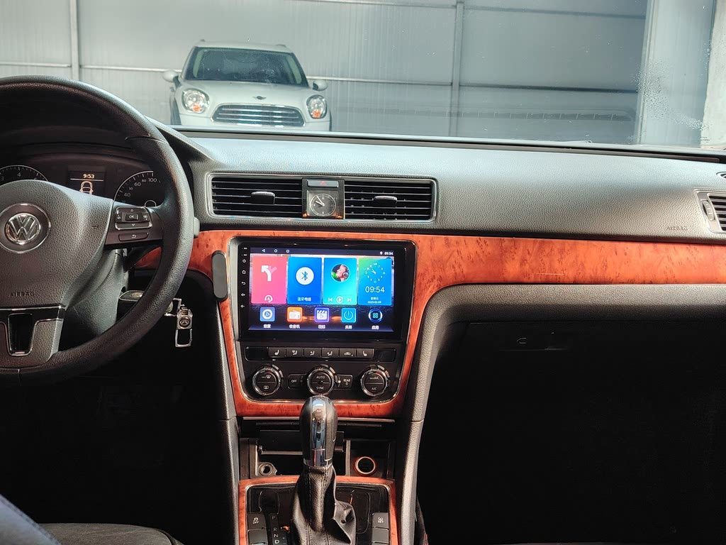 VOLKSWAGEN PASSAT 2014