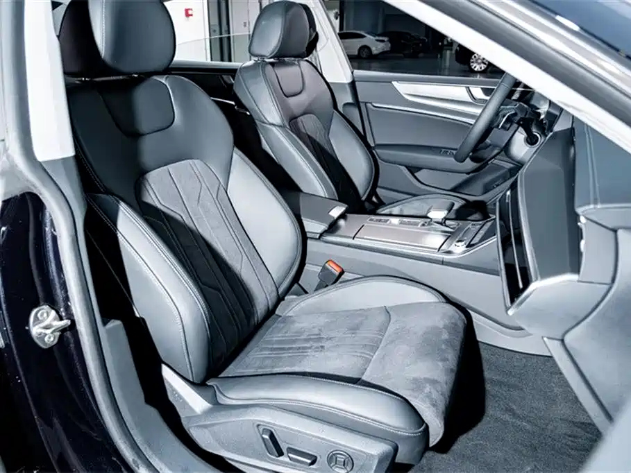 AUDI A7L 2024