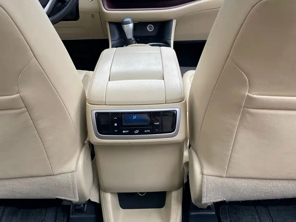 TOYOTA HIGHLANDER 2017