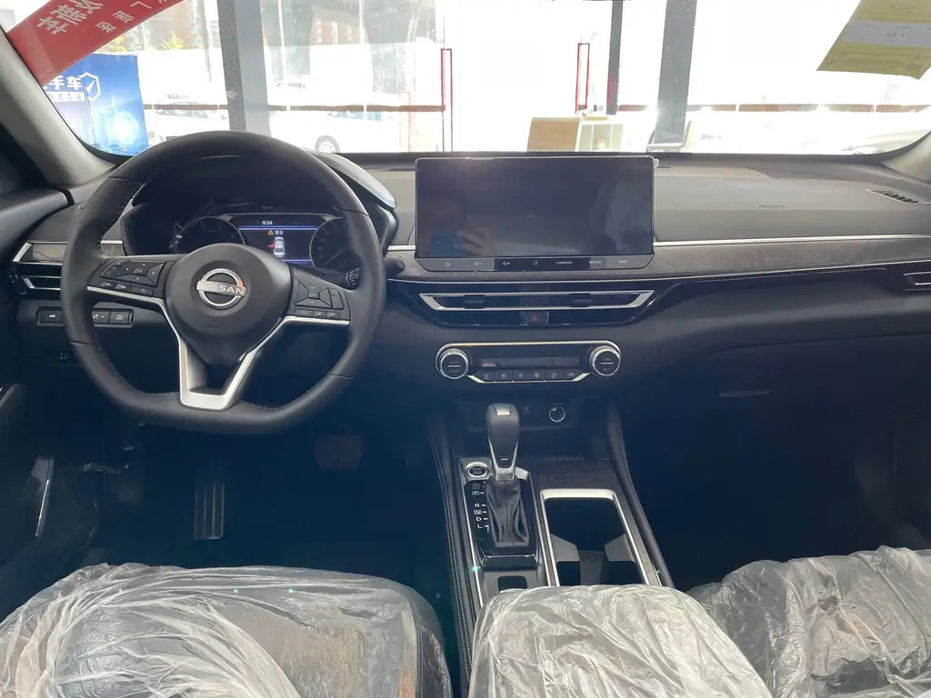 NISSAN TEANA 2024