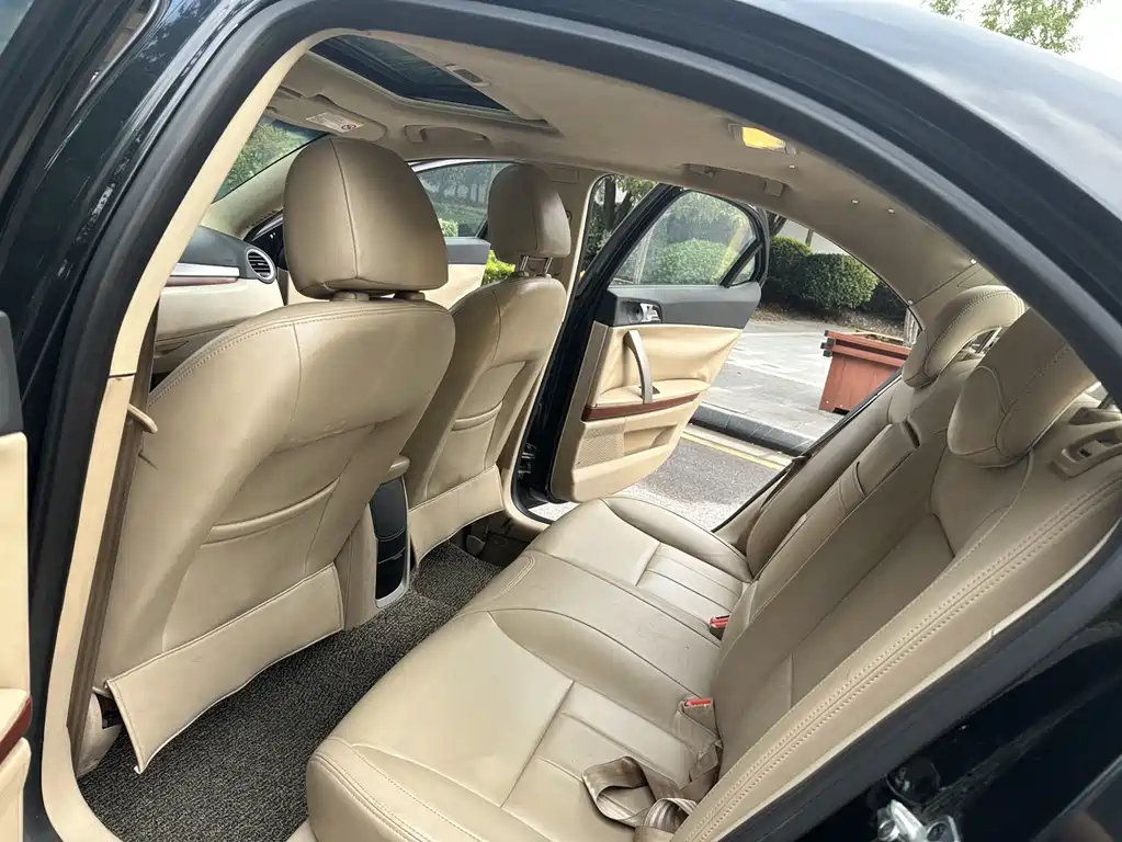 ROEWE 550 2014