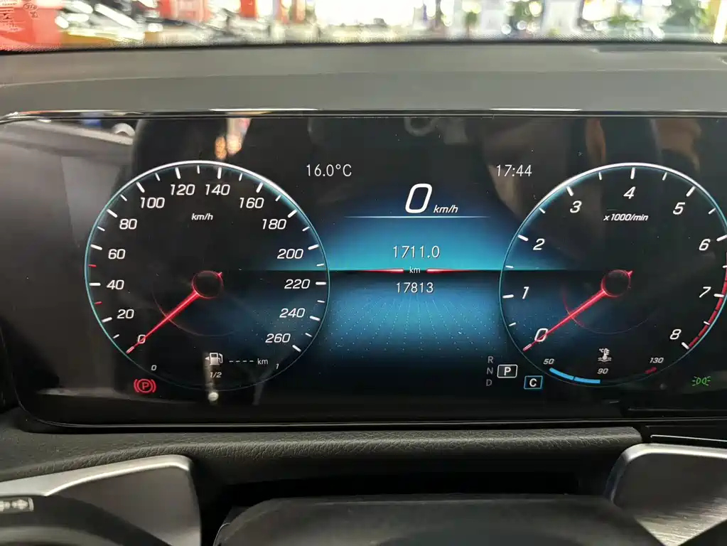 MERCEDES BENZ GLB 2022
