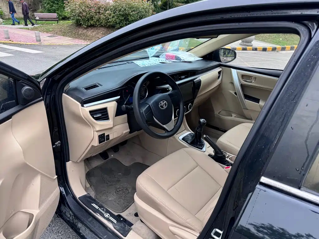 TOYOTA COROLLA 2016