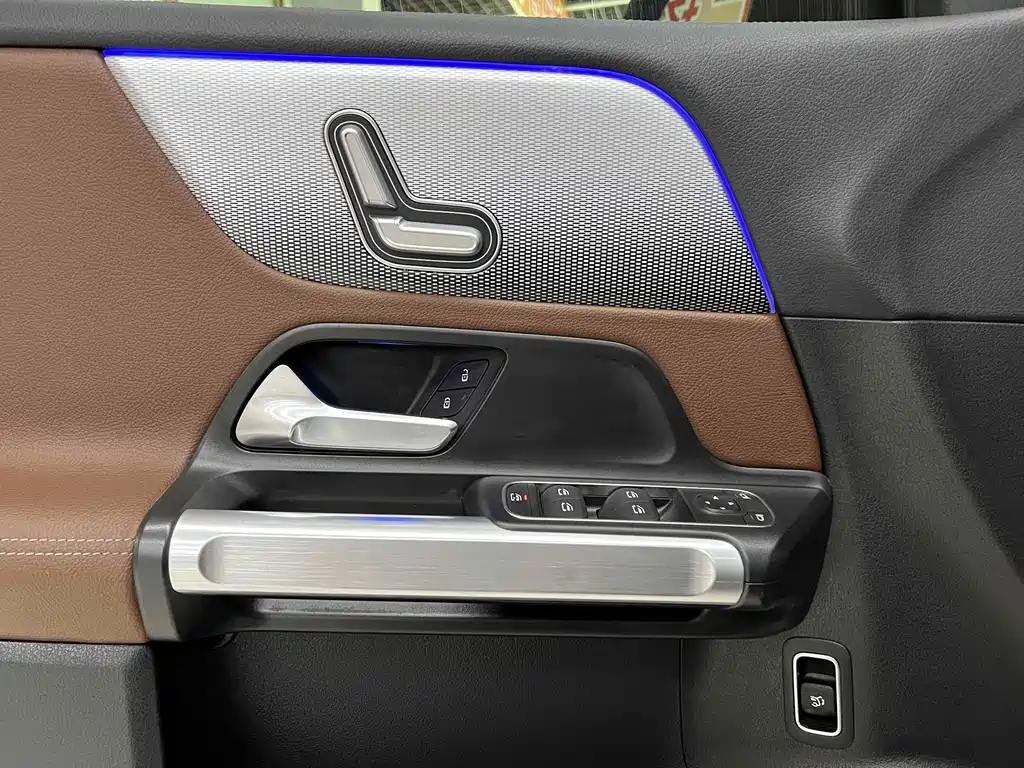 MERCEDES BENZ GLB 2020