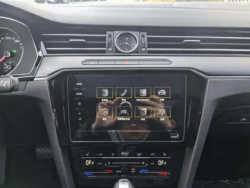 VOLKSWAGEN MAGOTAN 2021