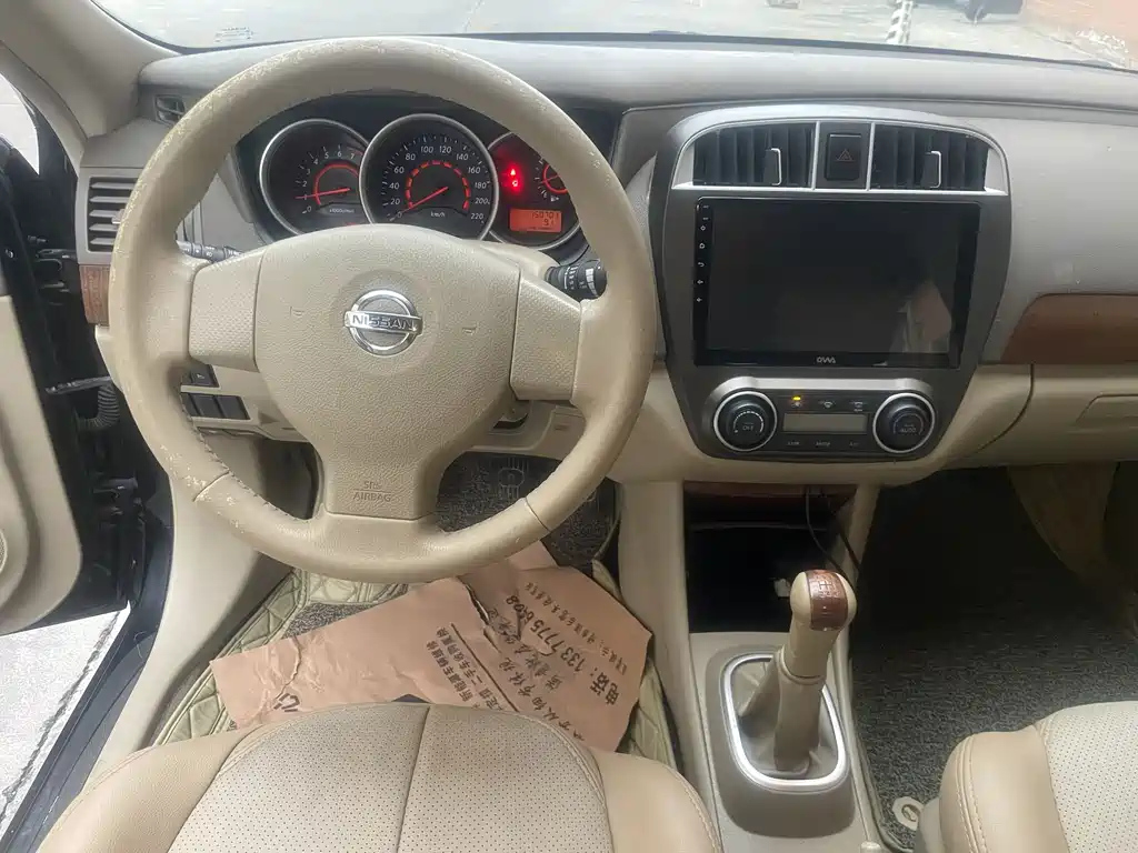 NISSAN SYLPHY 2012