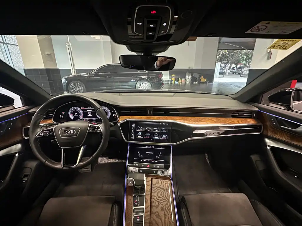 AUDI A6L 2020