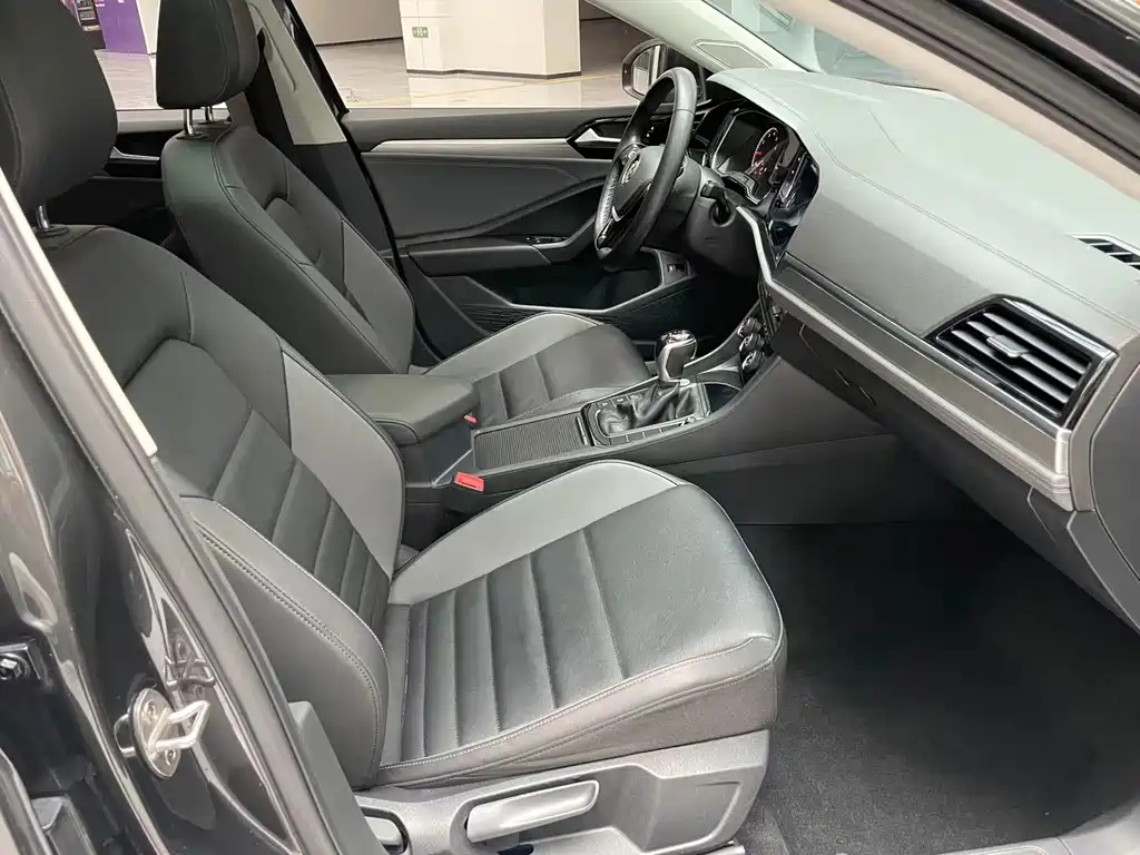 VOLKSWAGEN SAGITAR 2021