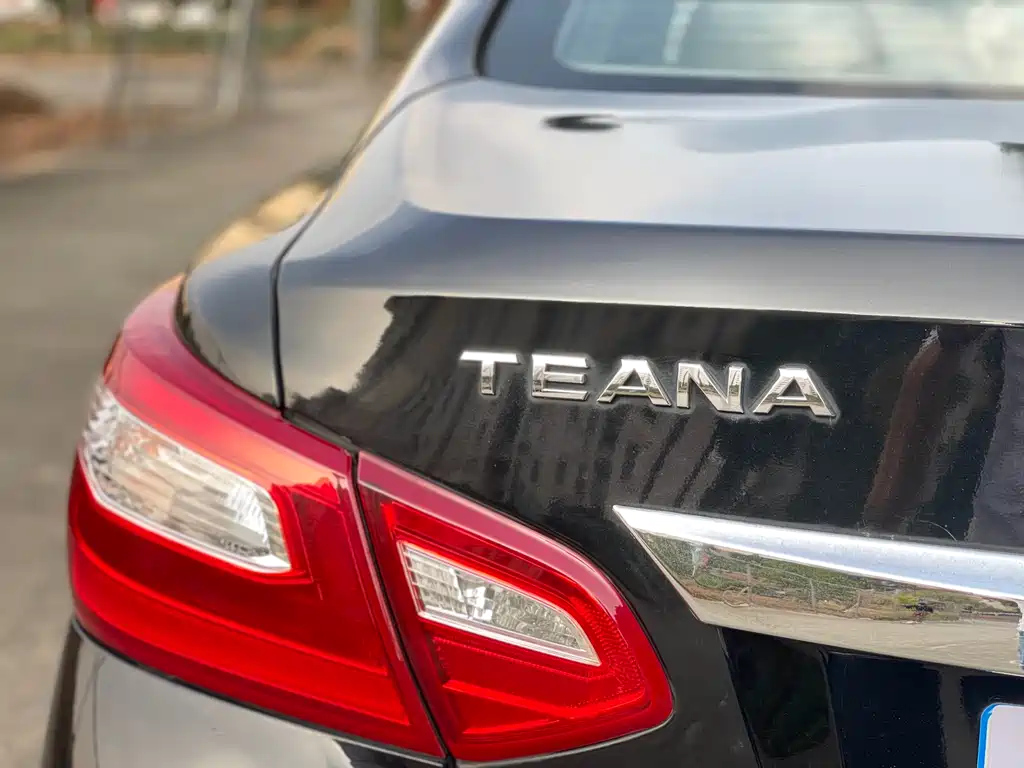 NISSAN TEANA 2018