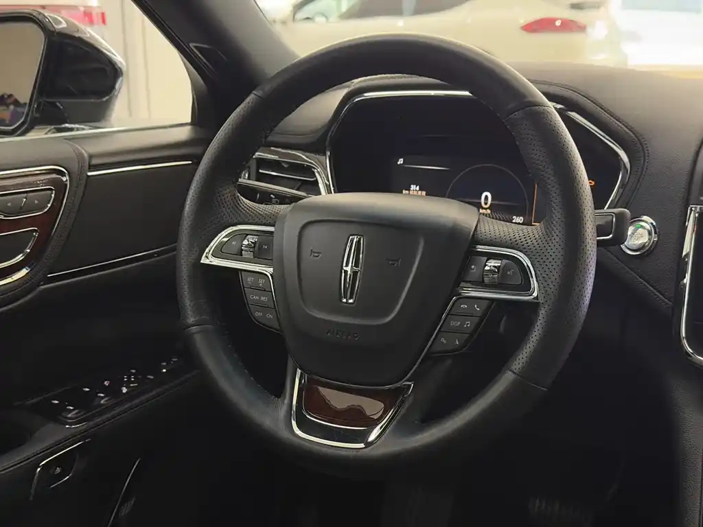 LINCOLN CONTINENTAL 2019