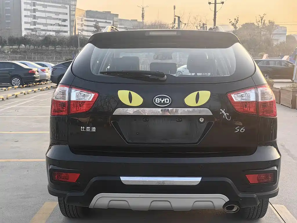 BYD S6 2013