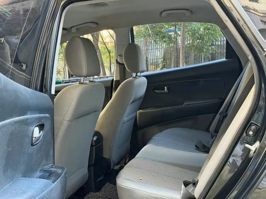 HYUNDAI CELESTA 2014