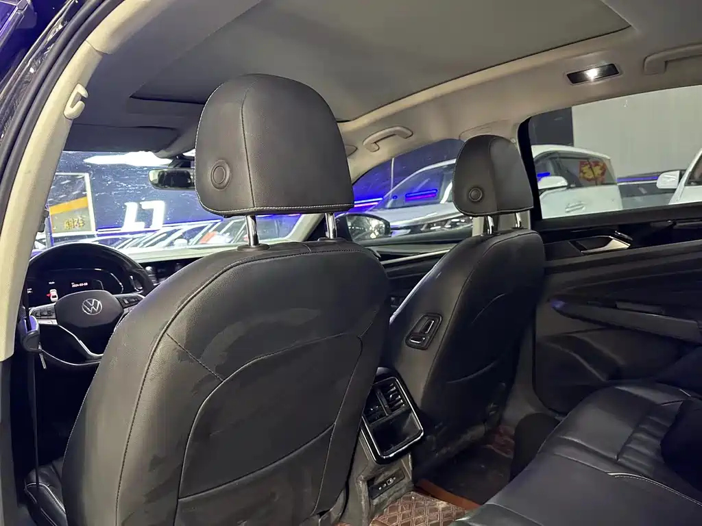 VOLKSWAGEN PASSAT 2022