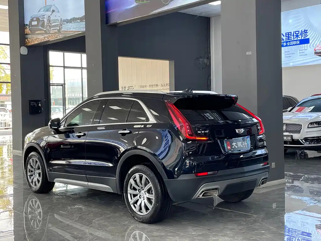 CADILLAC XT4 2022