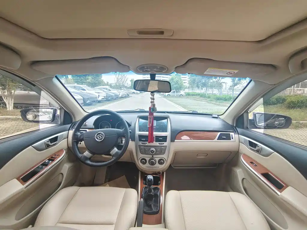 BUICK EXCELLE 2012