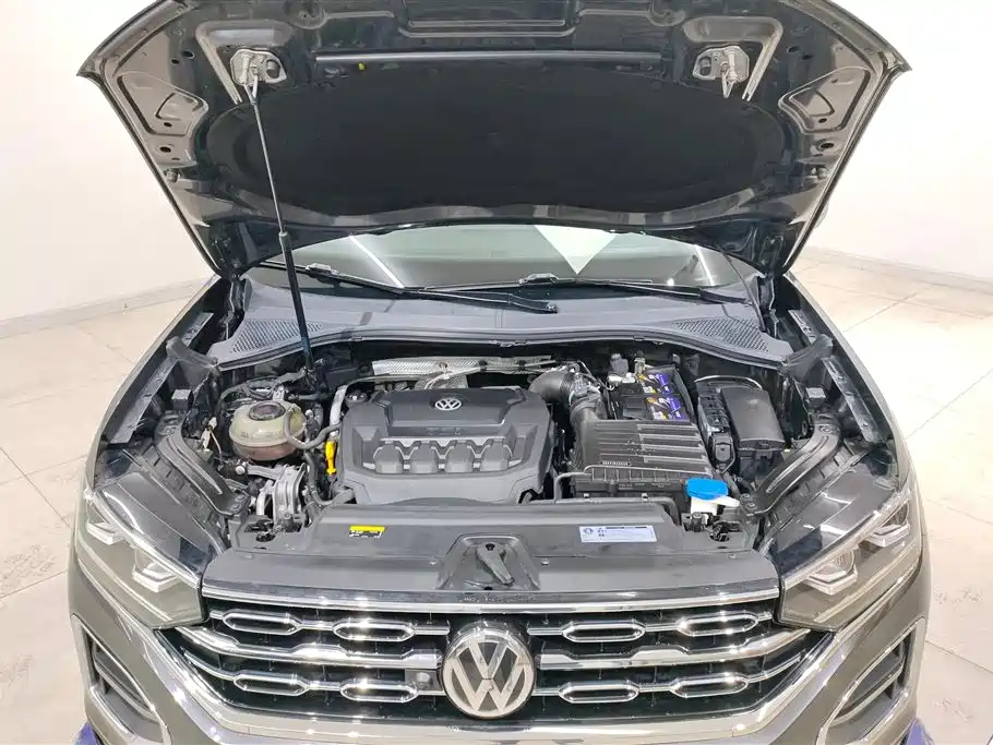 VOLKSWAGEN TAYRON 2020