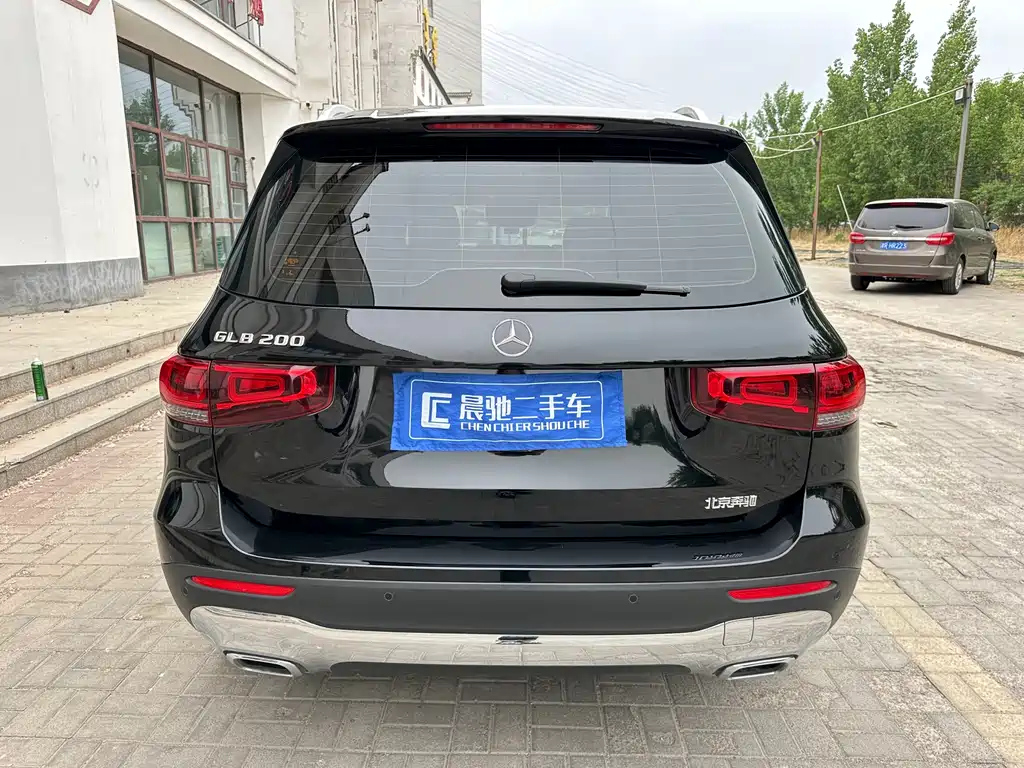 MERCEDES BENZ GLB 2021