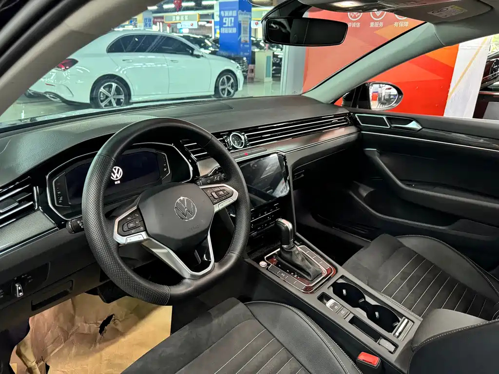 VOLKSWAGEN MAGOTAN 2022